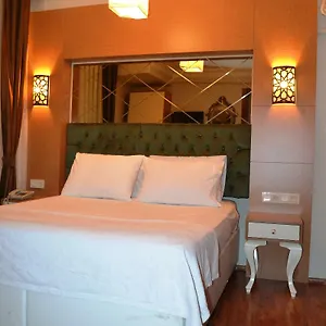 Otel Comfort ***
